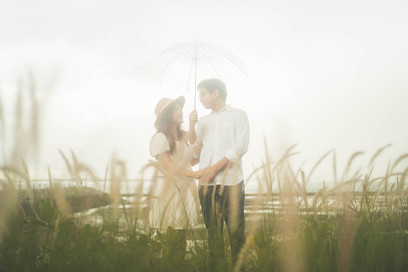 Dreamy outdoors pre-wedding shoot at Changi Bay Point, Singapore by xanthe.sg