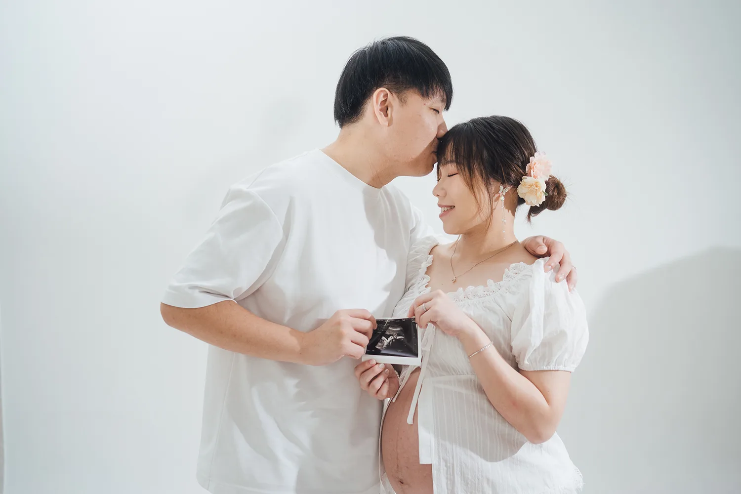 Studio maternity photoshoot in Singapore.