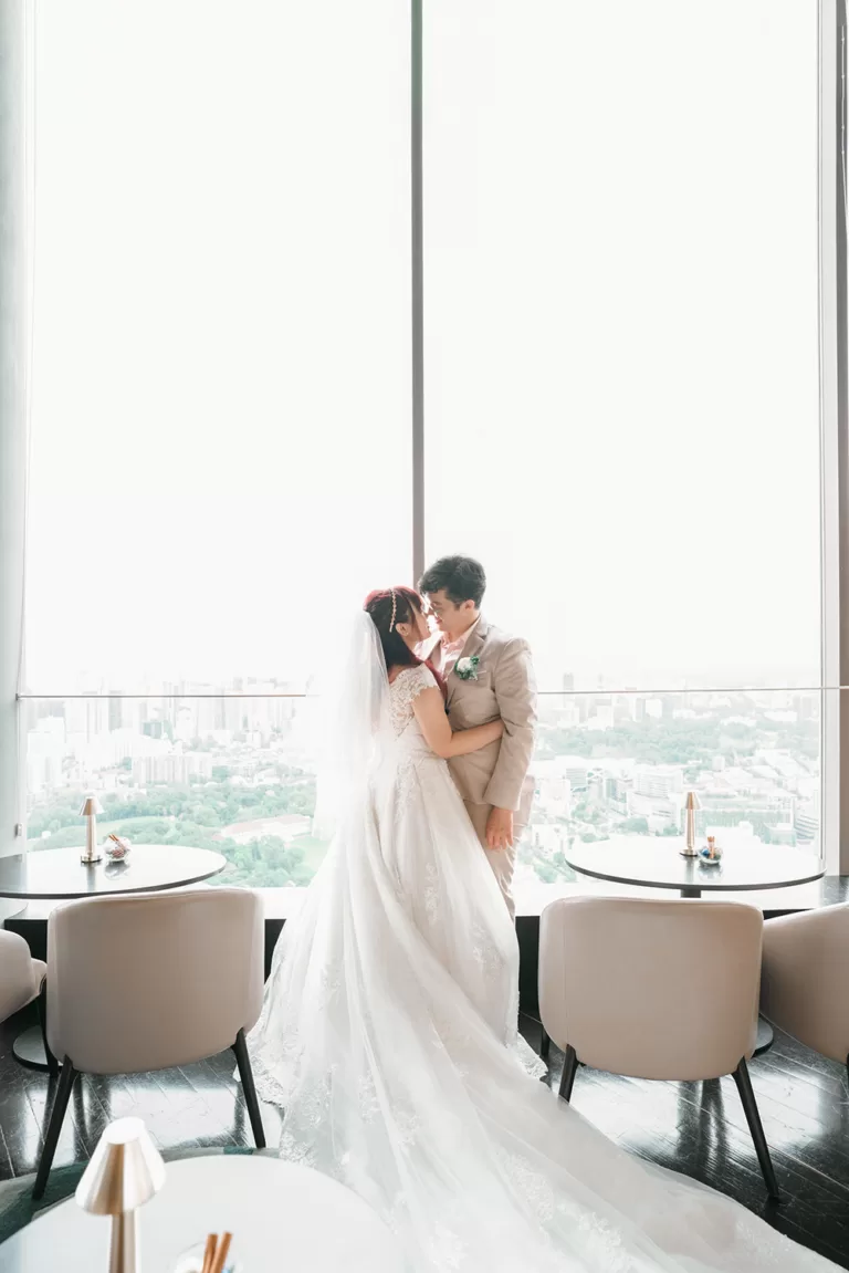 Actual day wedding at SKAI Suites Swissotel The Stamford, Singapore.
