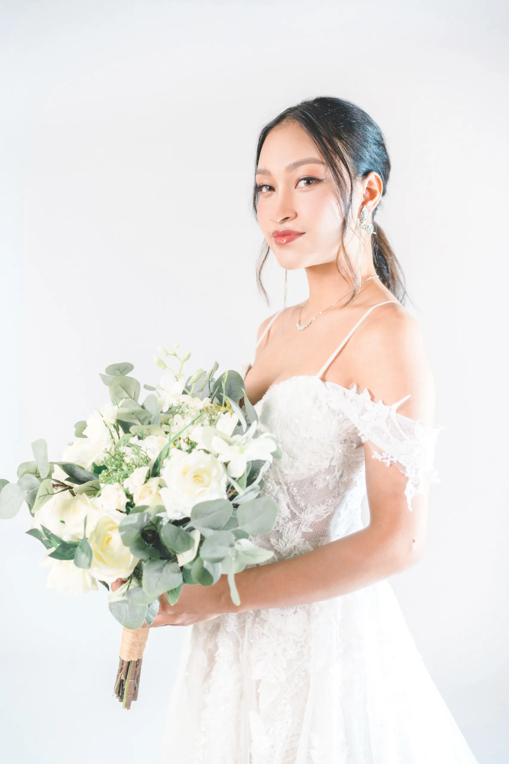 Dreamy bridal photography in Singapore by love.xanthe. Gown by Fazzling Closet and style by Aoi's Makeup.