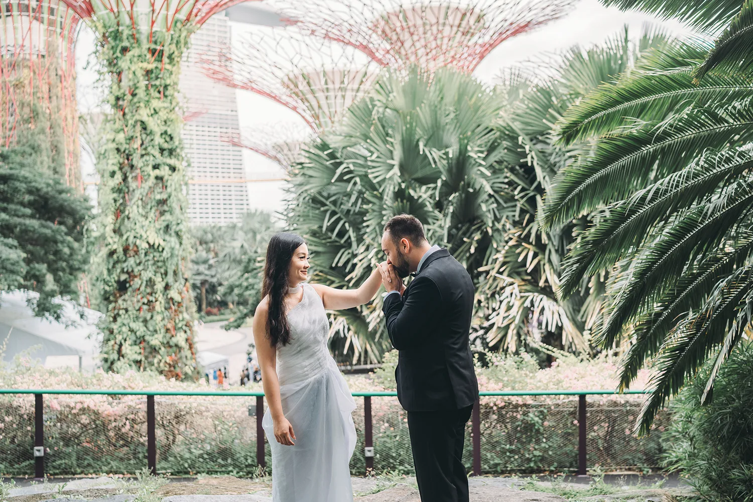 Pre-wedding photoshoot at Gardens by the Bay, Singapore