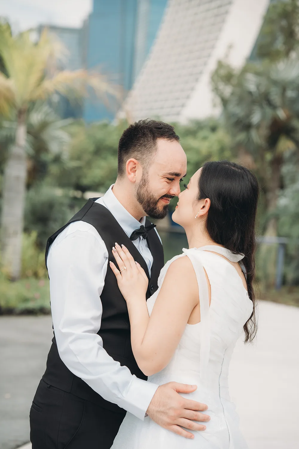 Pre-wedding photoshoot at Gardens by the Bay, Singapore