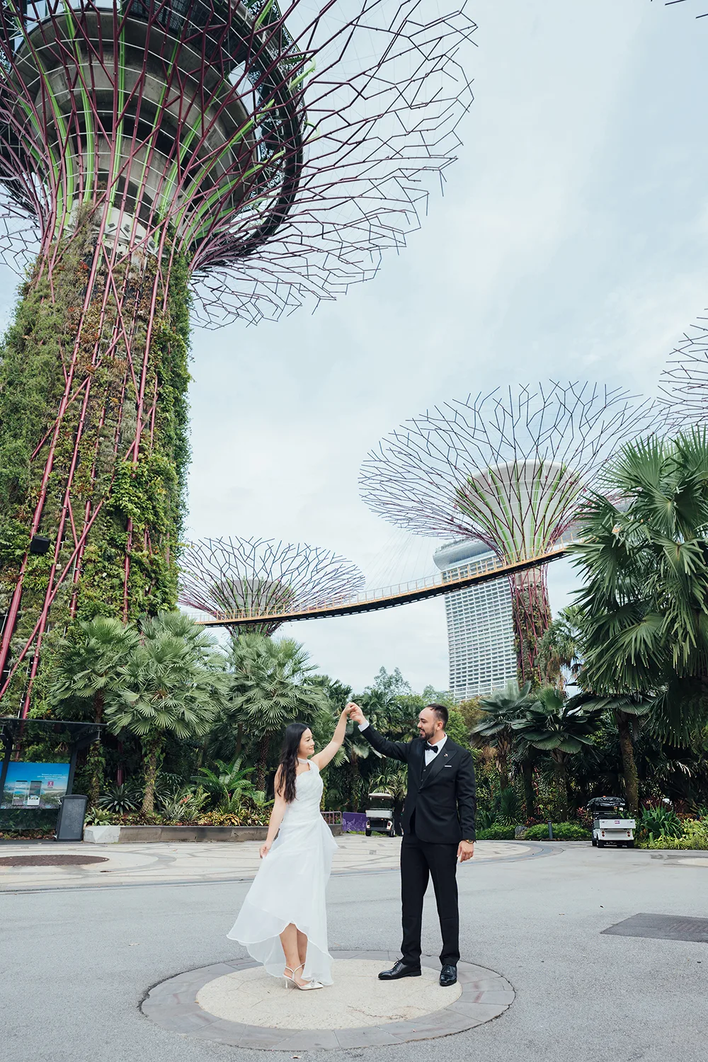 Pre-wedding photoshoot at SuperTree Grove, Gardens by the Bay, Singapore