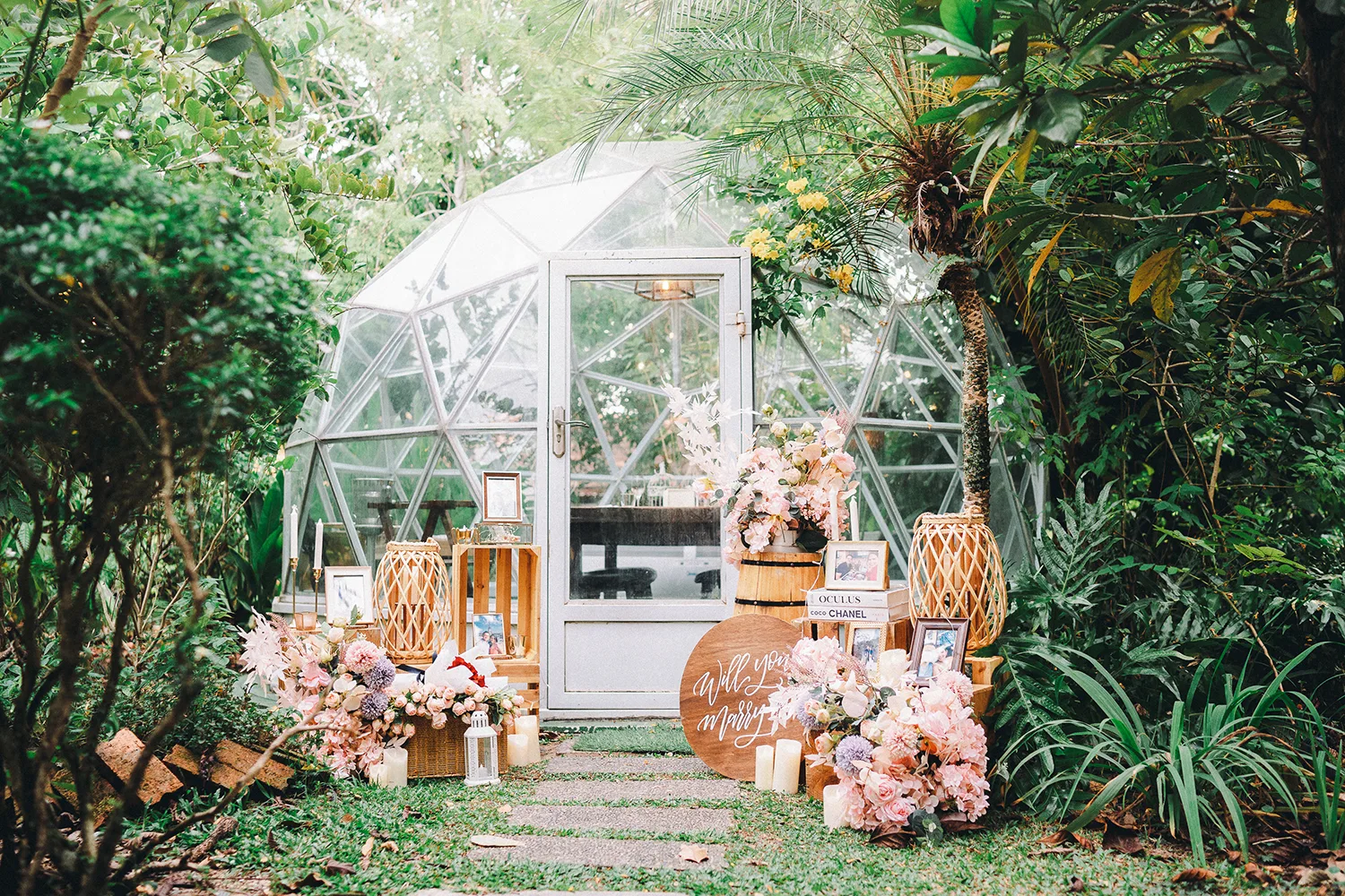 Marriage proposal at The Summerhouse, Singapore.