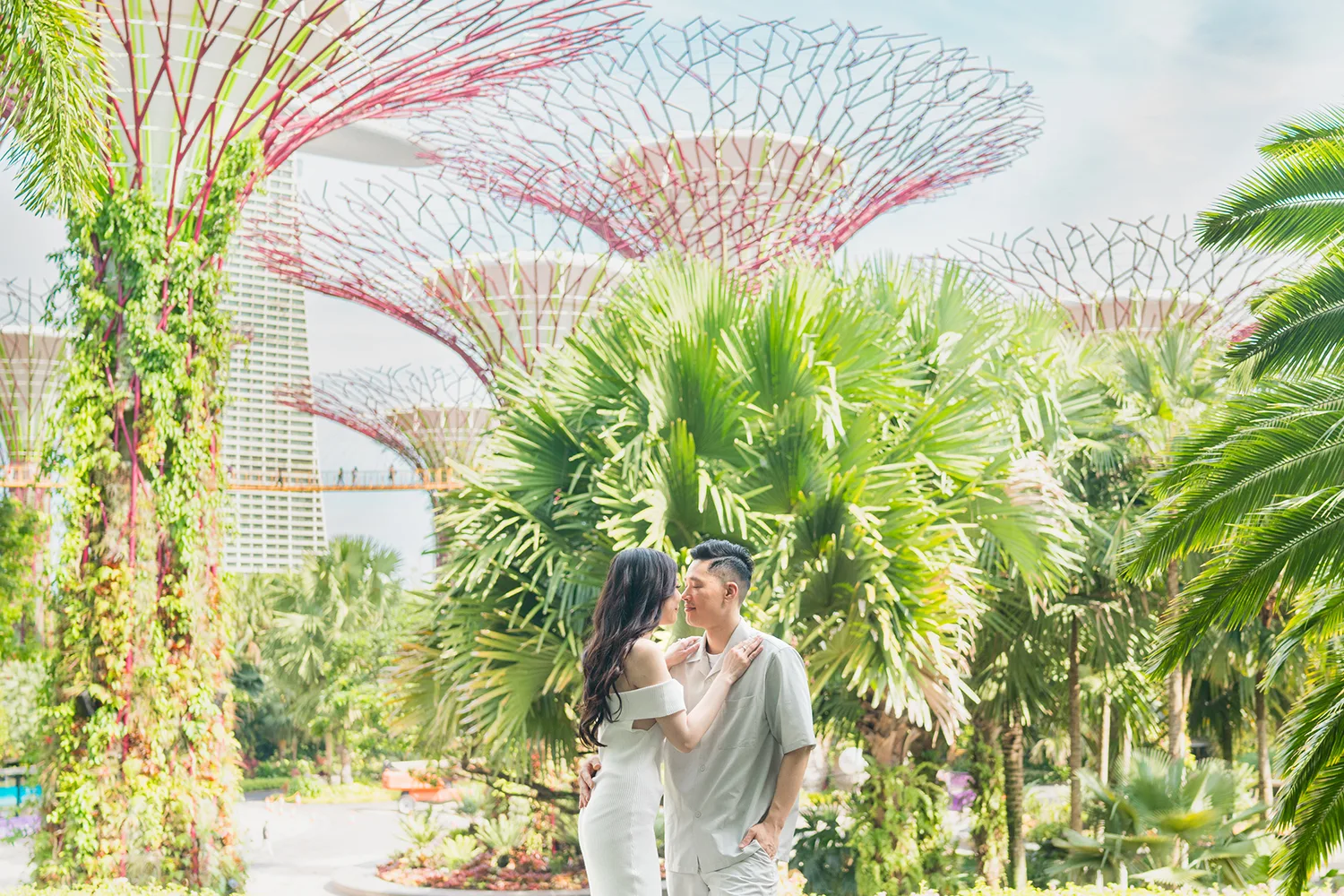 Couple vacation photoshoot at Gardens by the Bay, Singapore.