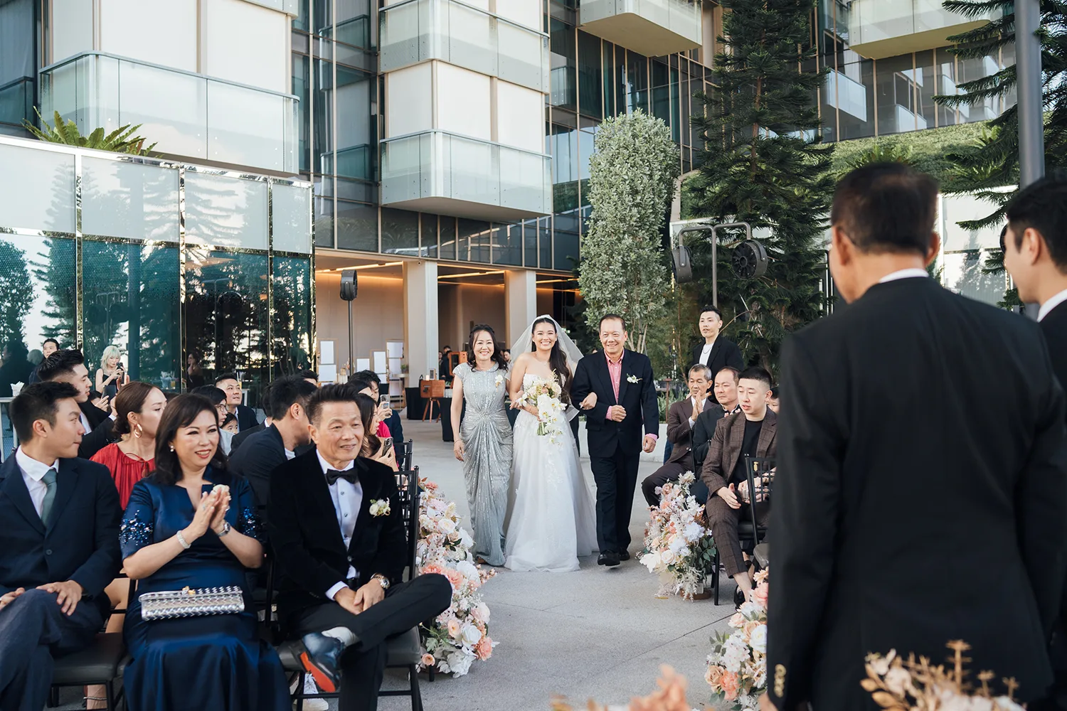 Actual day wedding at Pan Pacific Orchard, Singapore.