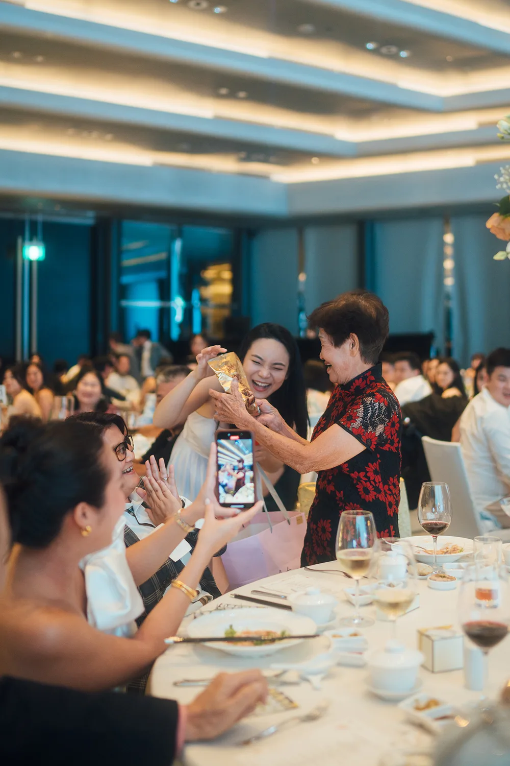 Actual day wedding at Pan Pacific Orchard, Singapore.