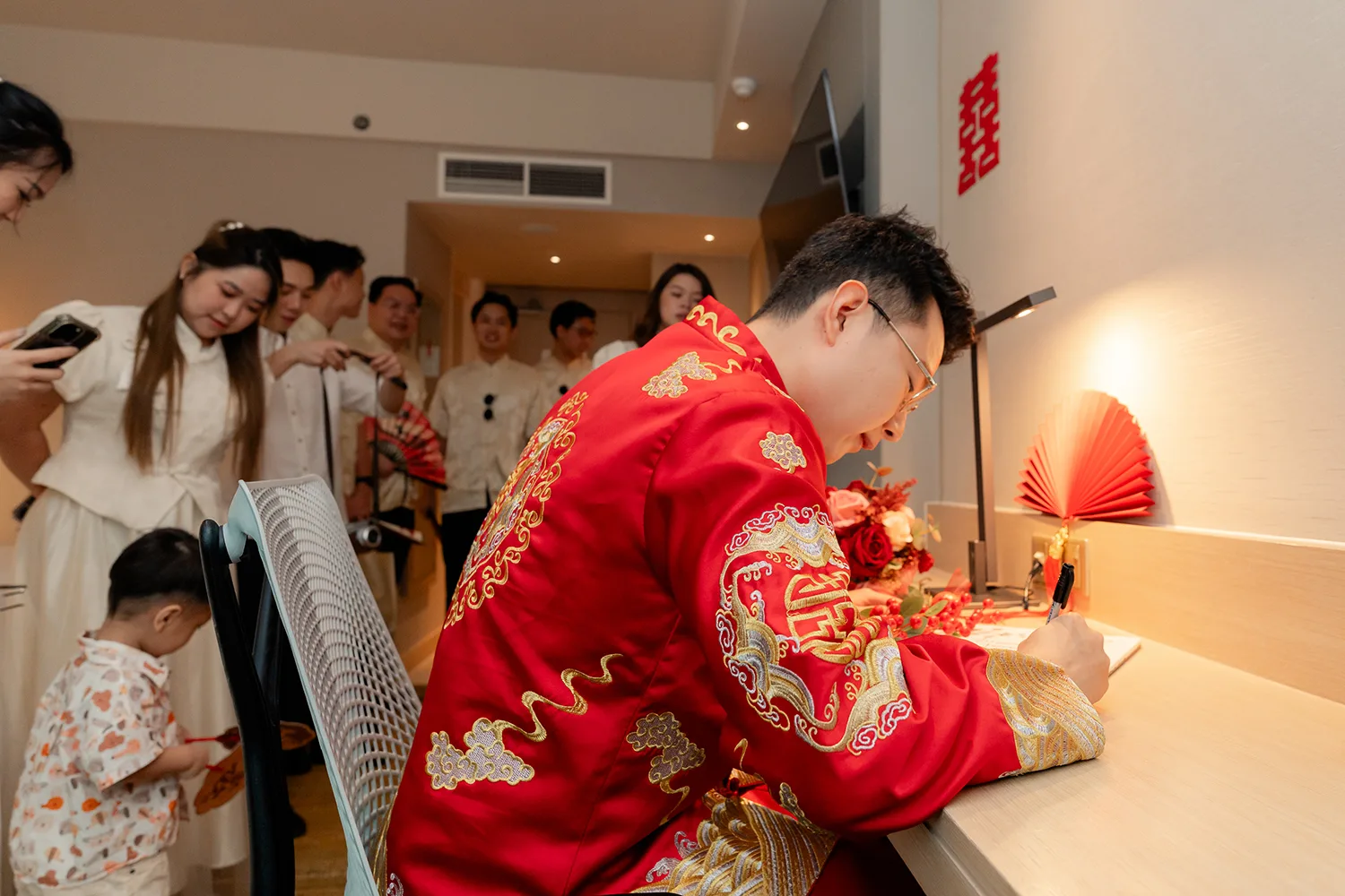 Actual day wedding at Parkroyal on Beach Road, Singapore.