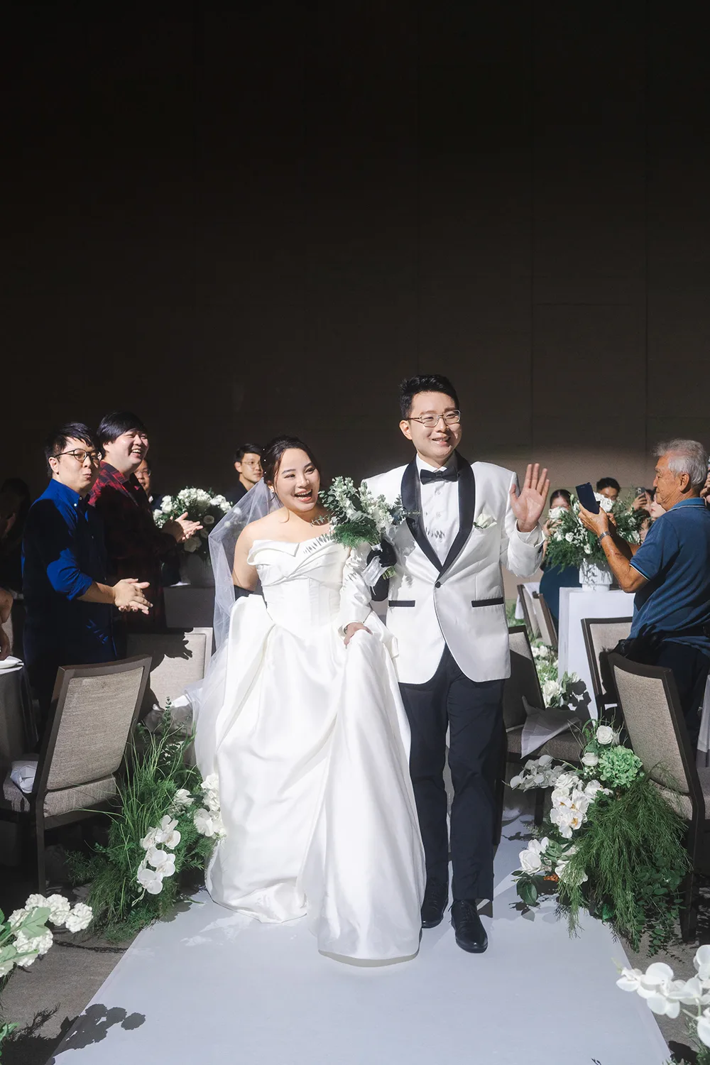 Actual day wedding at Parkroyal on Beach Road, Singapore.