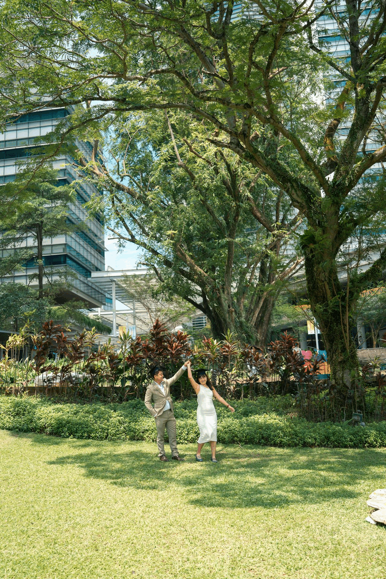 Couple graduation photoshoot in NUS, Singapore.
