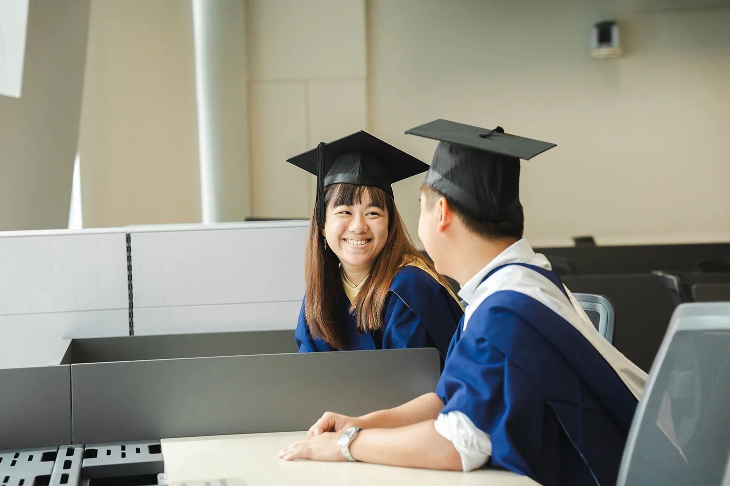 Couple graduation photoshoot in NUS, Singapore.