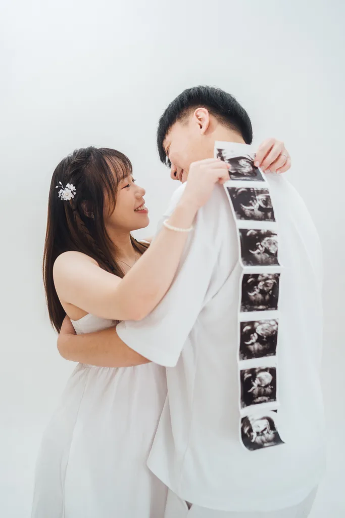 Studio maternity photoshoot in Singapore.