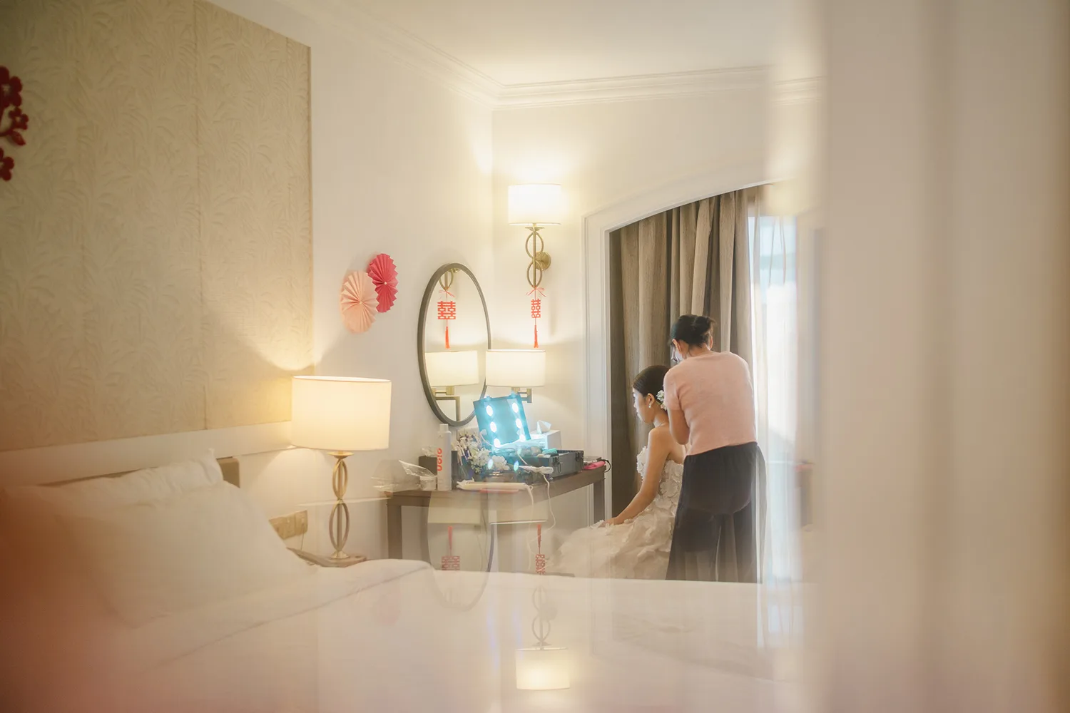 Wedding day at Orchard Rendezvous Hotel, Singapore.
