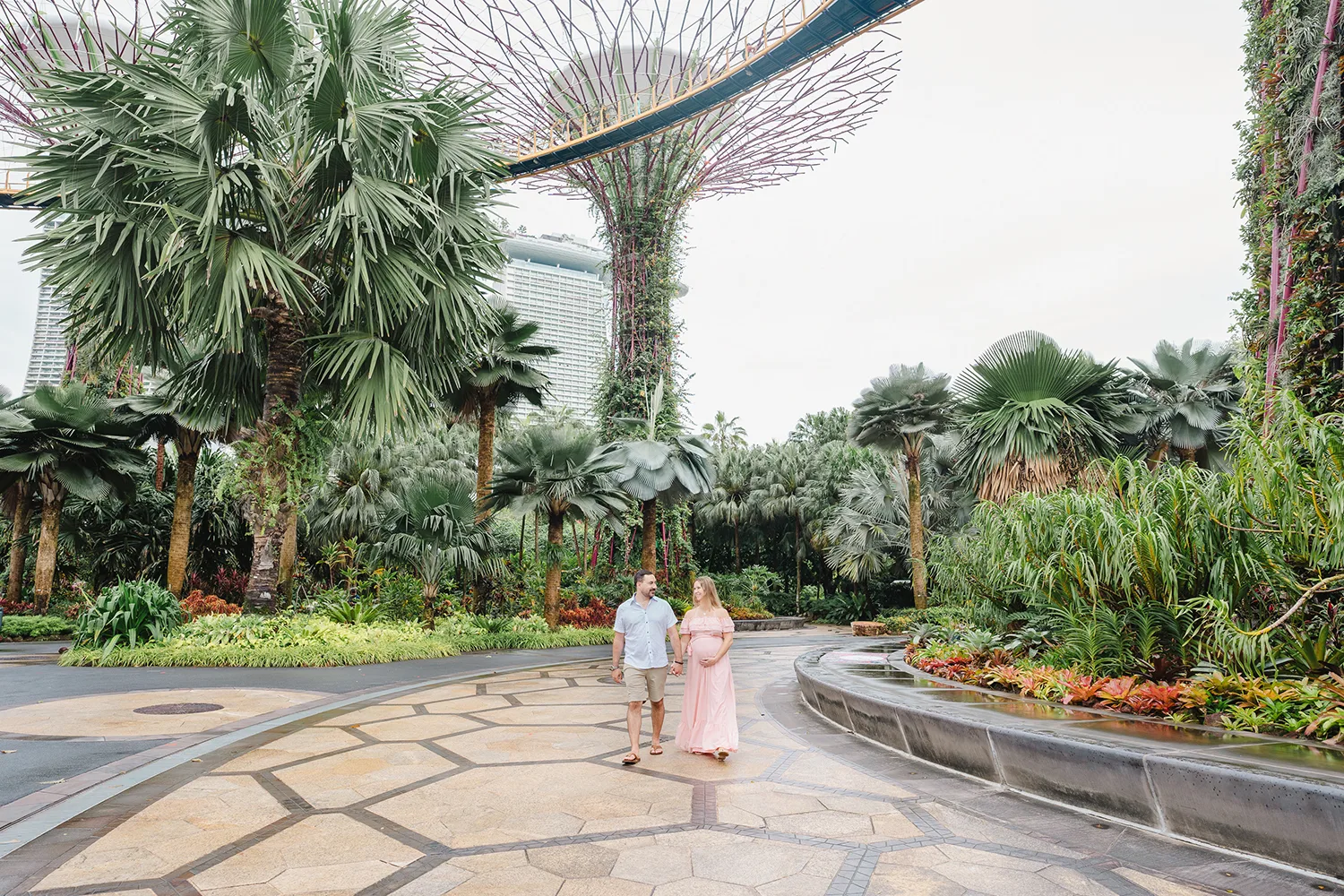 Maternity photoshoot at Gardens by the Bay, Singapore.
