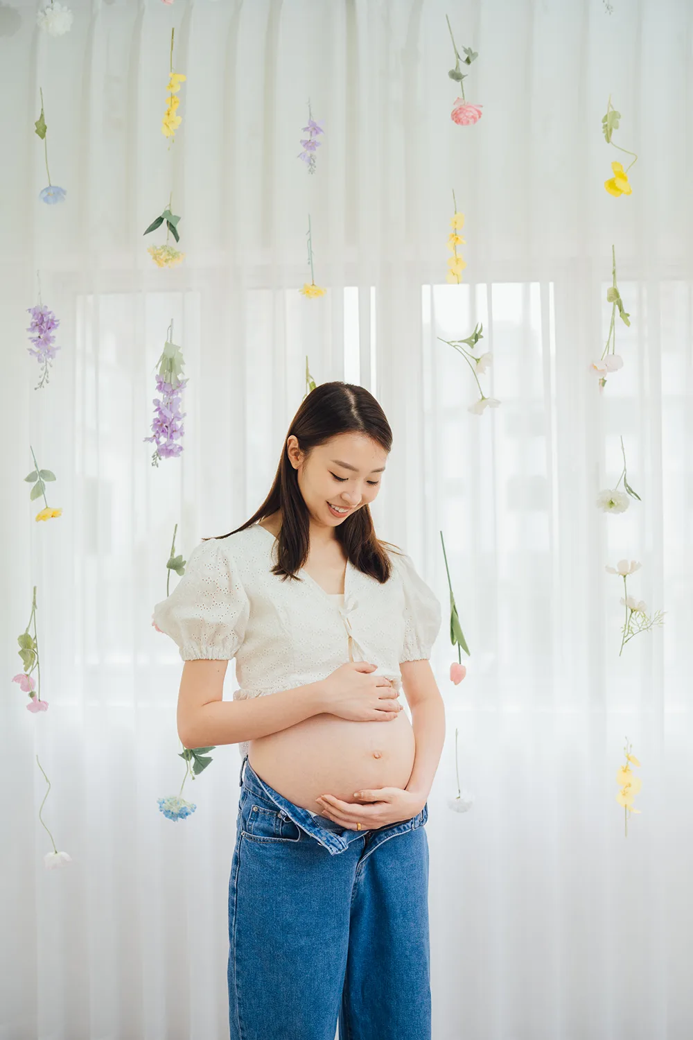 Pet friendly studio maternity photoshoot in Singapore.