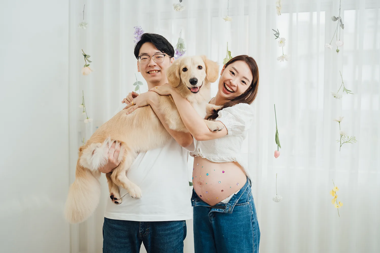 Pet friendly studio maternity photoshoot in Singapore.