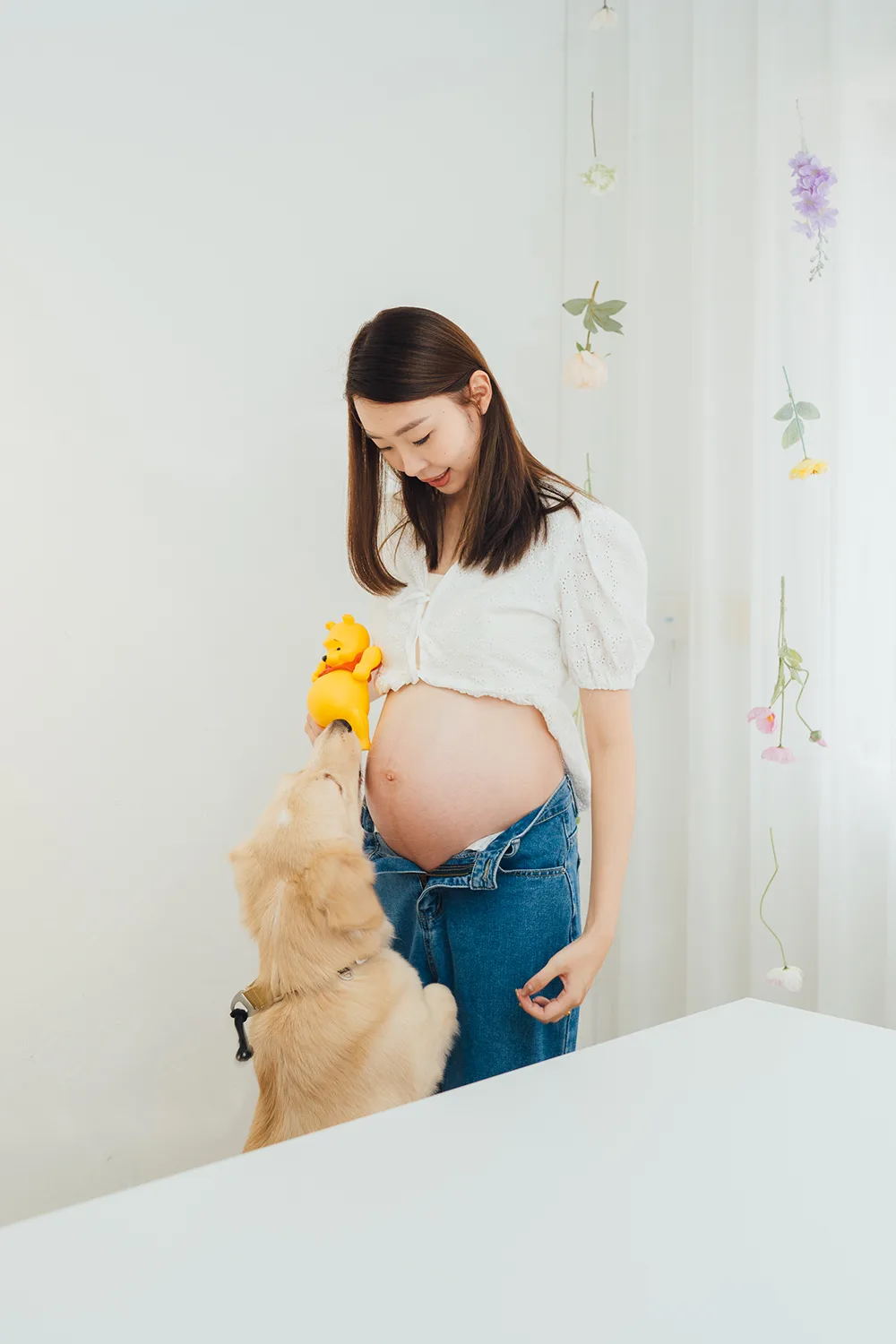 Pet friendly studio maternity photoshoot in Singapore.
